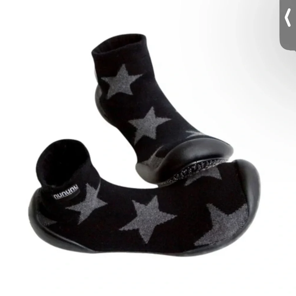 nununu Black and Gray Star Kids Collegien slippers Shoes euro 34 - 35